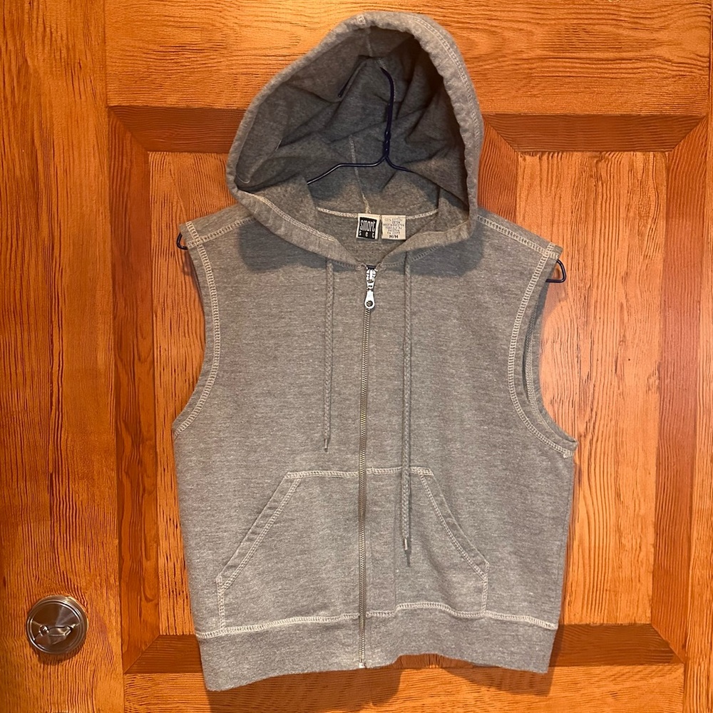Sleeveless zip hoodie